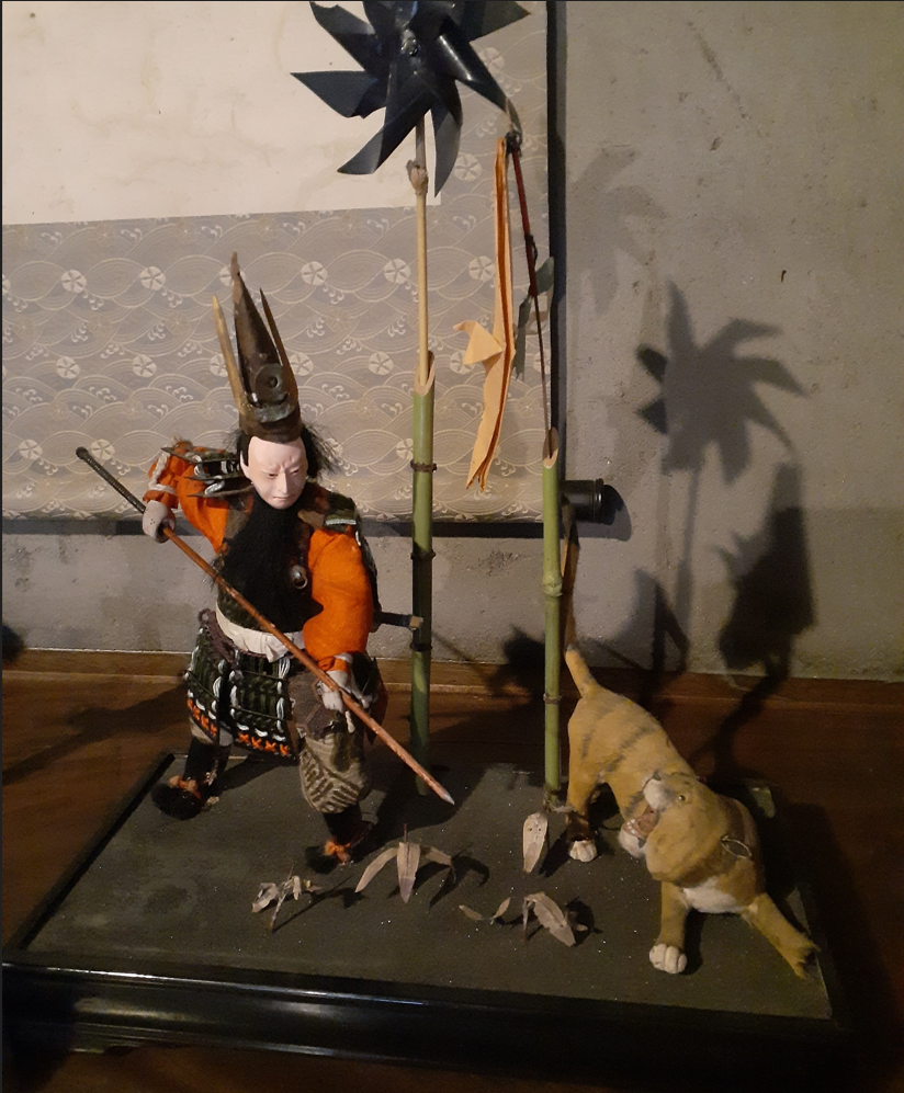 大正時代の五月人形を展示 : 青木繁「海の幸」記念館・小谷家住宅